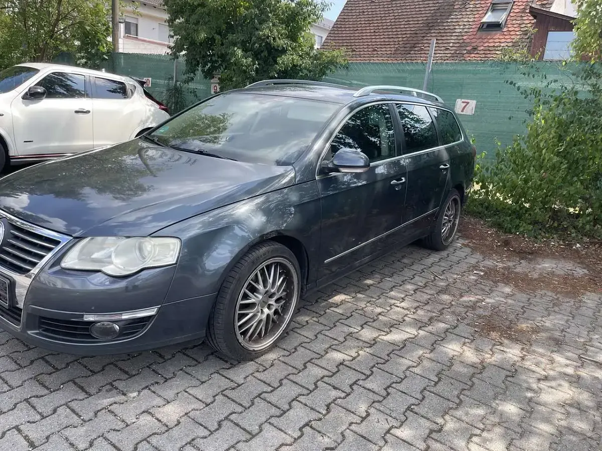 Gebraucht VW Passat Highline 160 PS (117 kW) 2009 Grau Kombi