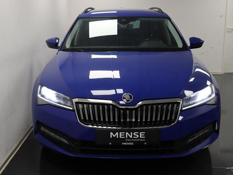 Gebraucht Skoda Superb Ambition 150 PS (110 kW) 2023 Blau Kombi