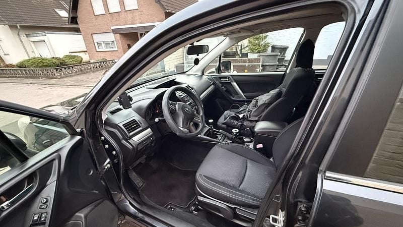 Gebraucht Subaru Forester 147 PS (108 kW) 2013 Grau SUV