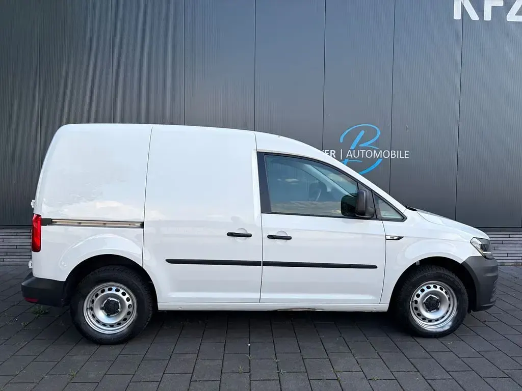 Gebraucht VW Caddy 102 PS (75 kW) 2018 Weiß Van / Kleinbus