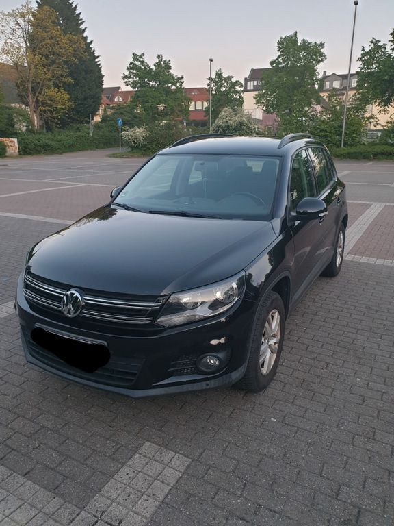 Schwarz Gebraucht 2013 VW Tiguan Life SUV | 7.049 € (Guter Preis) - Bild 1/4