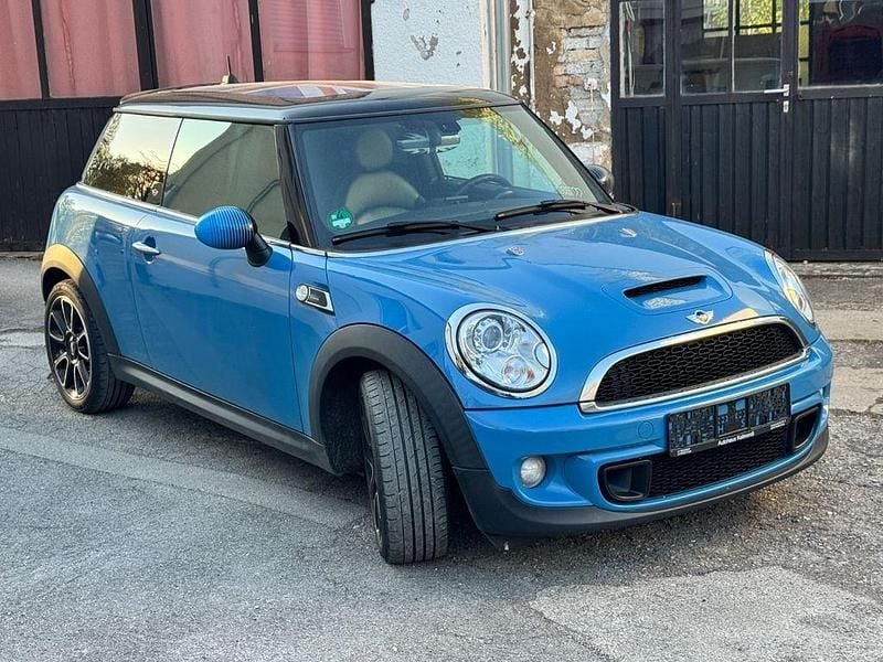 Second-hand Mini Cooper S 184 CP (135 kW) 2014 Albastru Hatchback