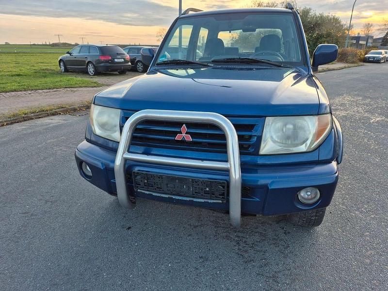 Blau Gebraucht 2003 Mitsubishi Pajero SUV | 2.550 € (Fairer Preis) - Bild 1/4
