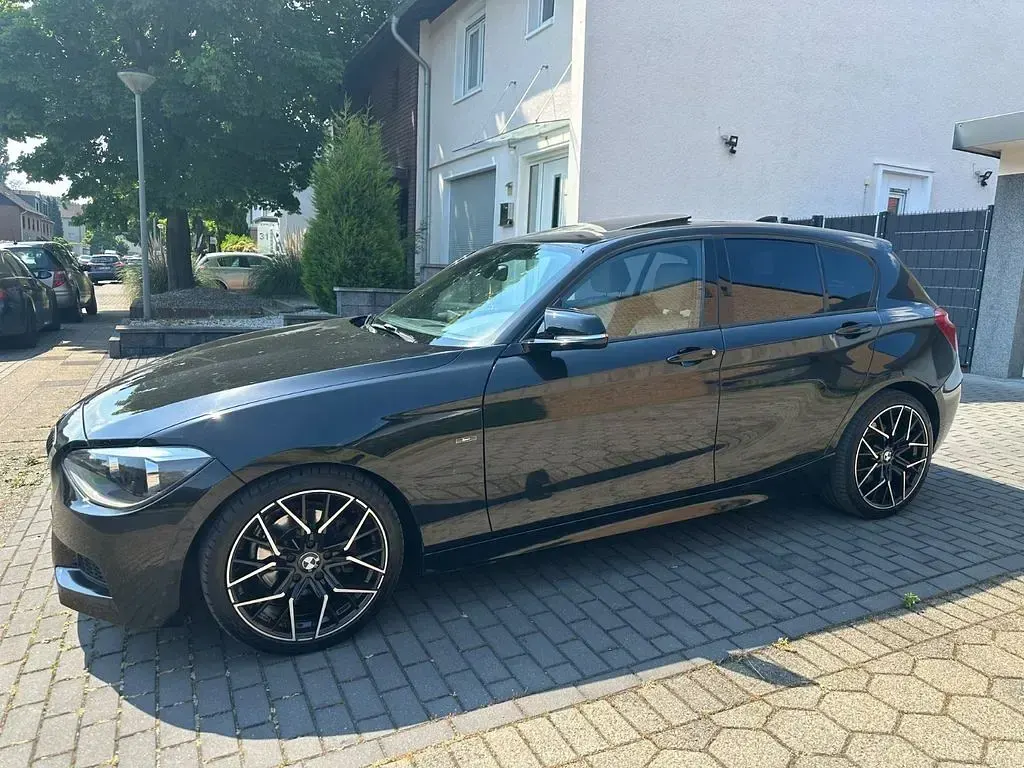 Gebraucht BMW 120 M Sport 184 PS (135 kW) 2012 Schwarz Kleinwagen