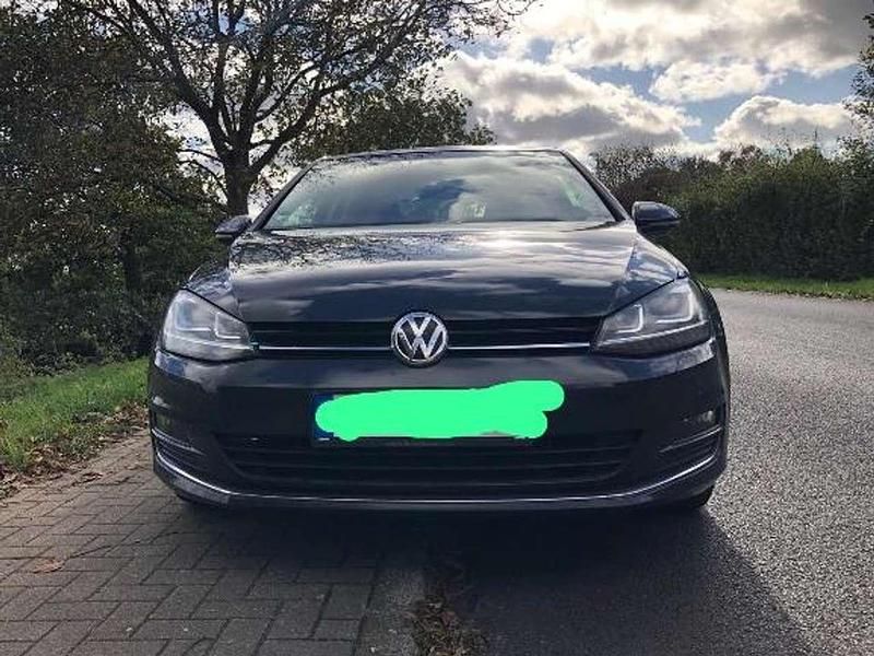 Grau Gebraucht 2013 VW Golf VII Highline Limousine | 7.900 € (Guter Preis) - Bild 1/4