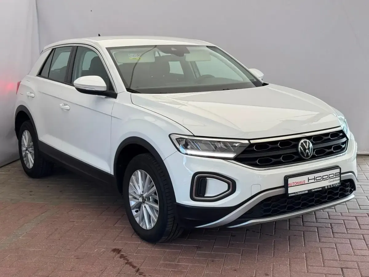 Gebraucht VW T-Roc Basis 116 PS (85 kW) 2022 Weiß SUV