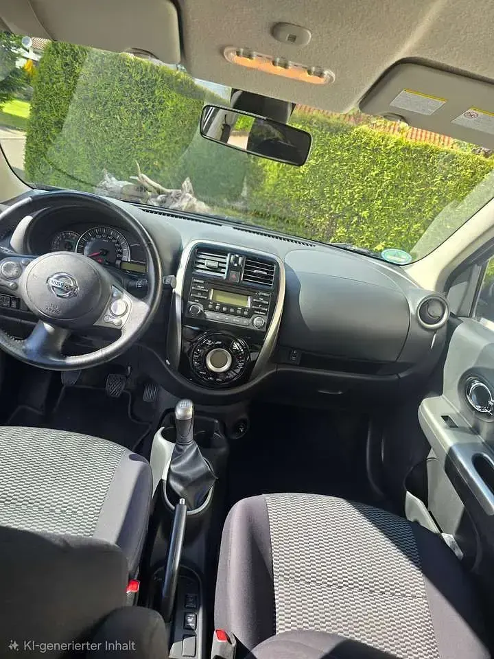 Gebraucht Nissan Micra Comfort 82 PS (60 kW) 2015 Schwarz Kleinwagen