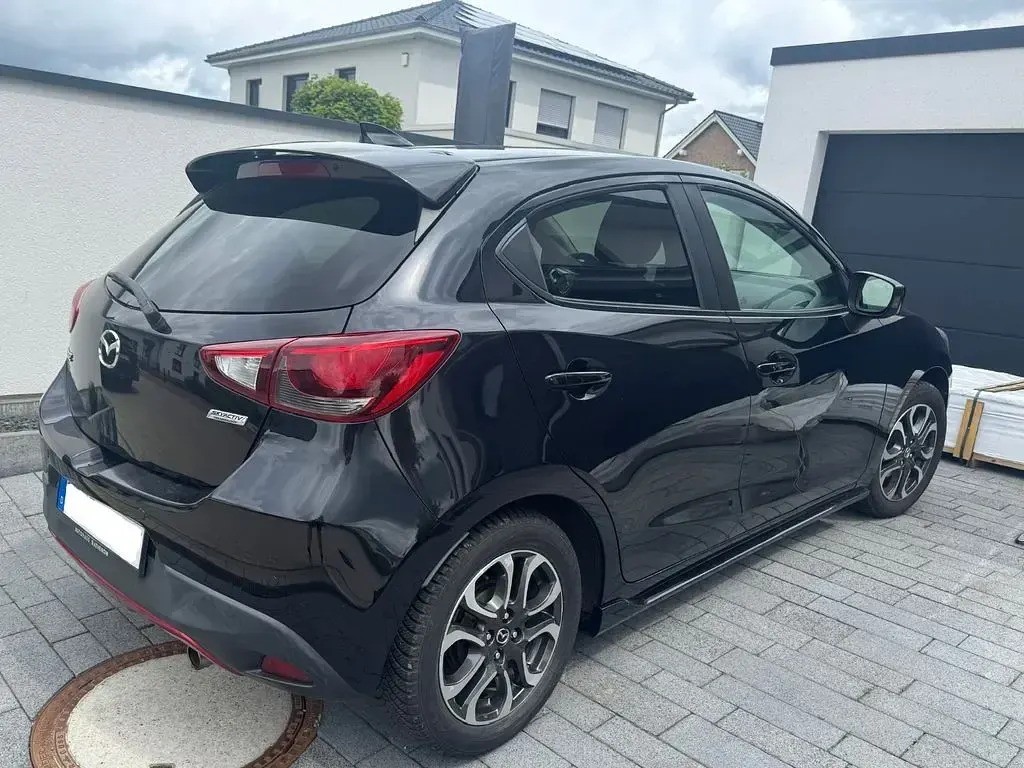 Gebraucht Mazda 2 Edition 116 PS (85 kW) 2015 Schwarz Kleinwagen