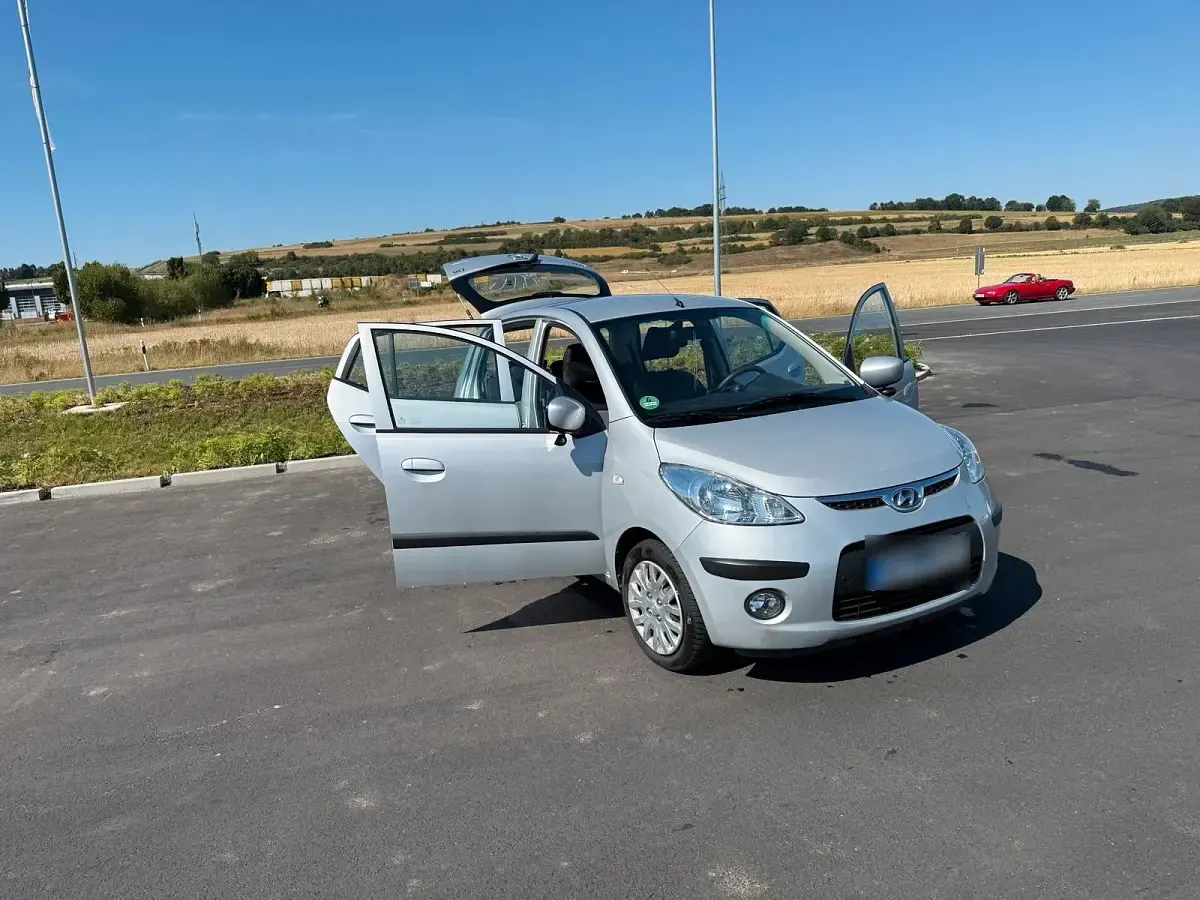 Gebraucht Hyundai i10 Classic 77 PS (56 kW) 2010 Grau Kleinwagen