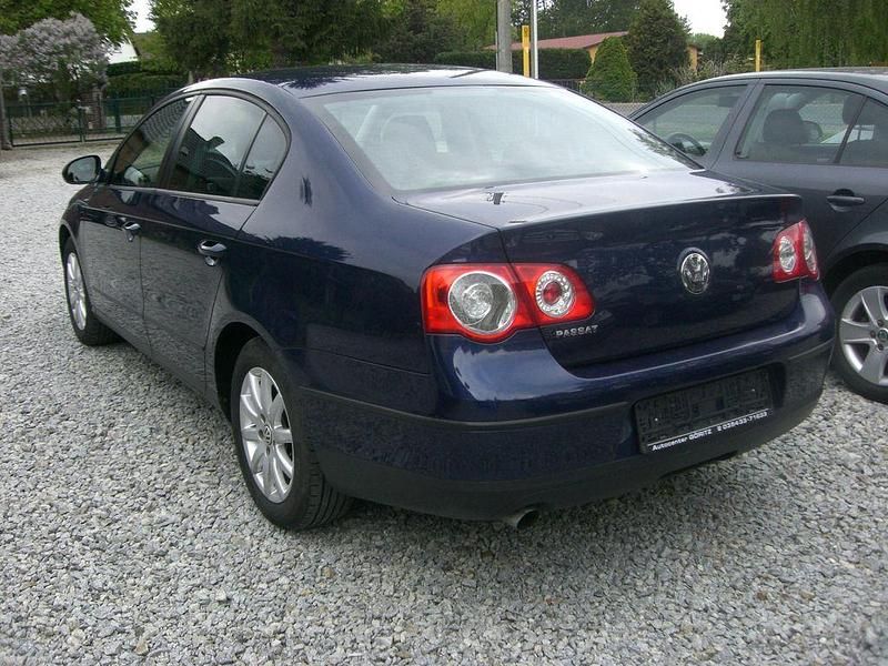 Gebraucht VW Passat Trendline 102 PS (75 kW) 2007 Blau Limousine