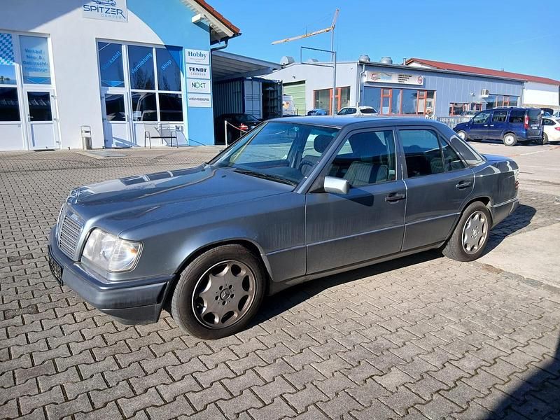 Gebraucht Mercedes E320 220 PS (161 kW) 1993 Limousine