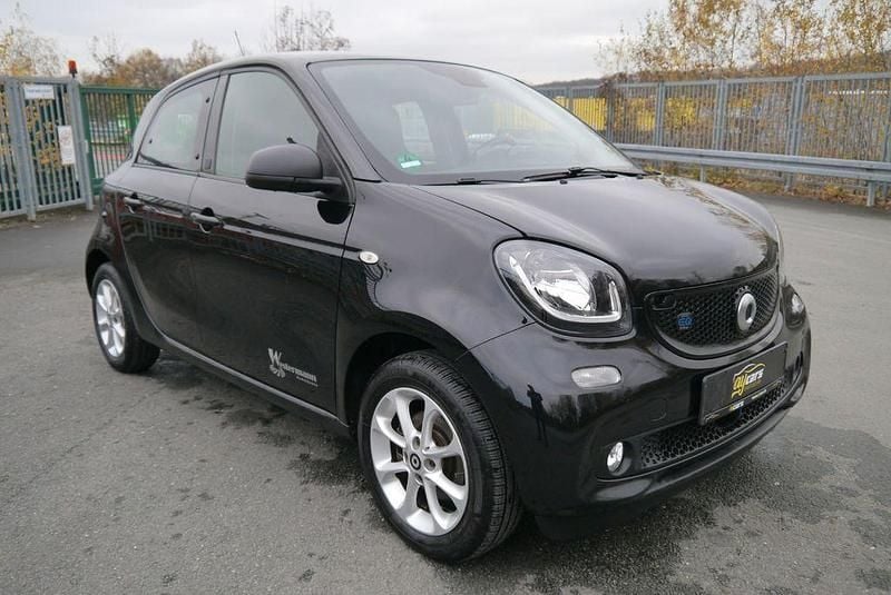Gebraucht Smart ForFour Electric Drive 60 kW (82 PS) 2019 Schwarz Limousine