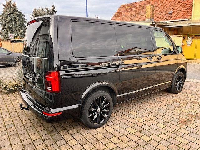 Gebraucht VW Multivan 204 PS (150 kW) 2022 Schwarz Van