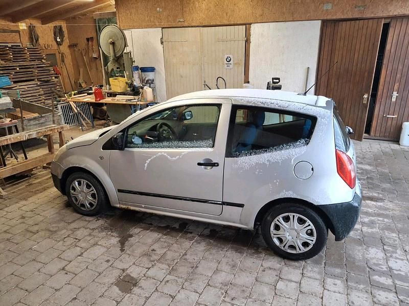 Gebraucht Citroën C2 60 PS (44 kW) 2005 Grau Kleinwagen