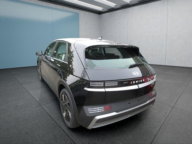 Neu Hyundai Ioniq 125 kW (170 PS) 2025 Schwarz Kleinwagen