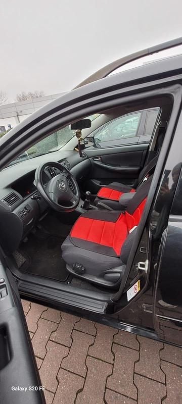 Schwarz Gebraucht 2002 Toyota Corolla Kombi | 2.800 € (Fairer Preis) - Bild 1/4