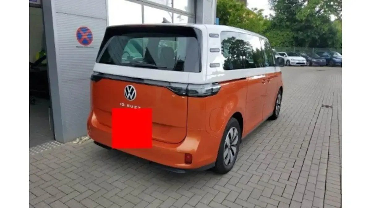 Gebraucht VW ID. Buzz Pro 150 kW (204 PS) 2023 Candyweiß/energetic orange me Van / Kleinbus