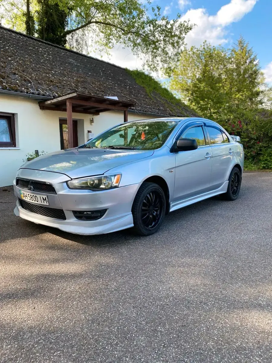 Gebraucht Mitsubishi Lancer 150 PS (110 kW) 2008 Silber Limousine