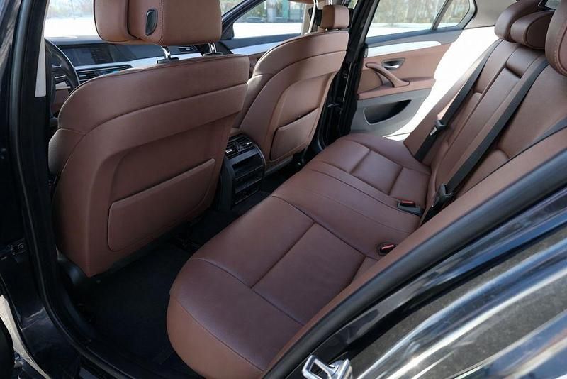 Gebraucht BMW 530 258 PS (189 kW) 2011 Schwarz Limousine