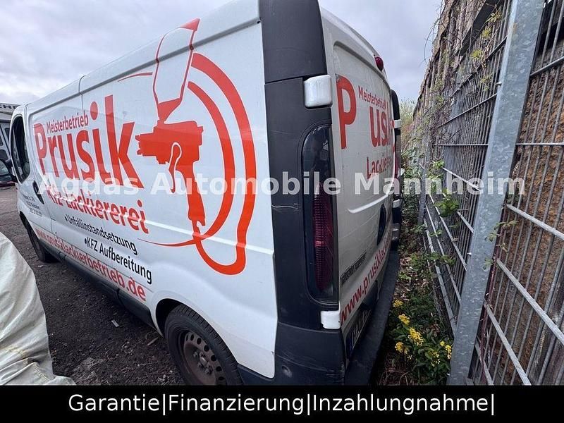 Gebraucht Renault Trafic 101 PS (74 kW) 2006 Weiß Van / Kleinbus
