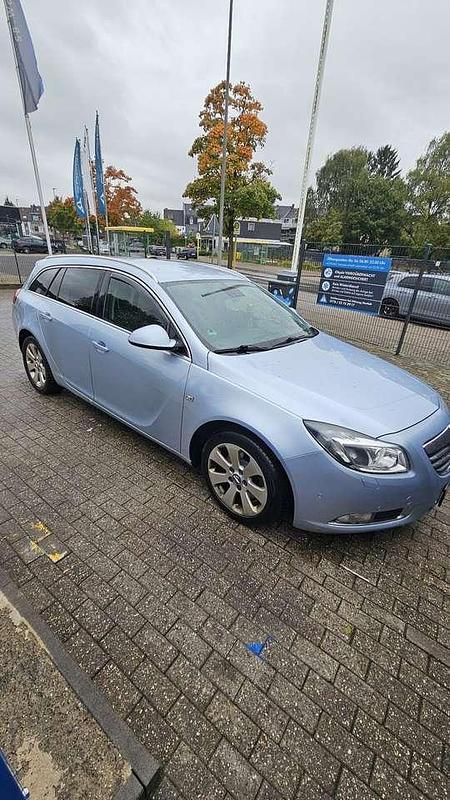 Grau Gebraucht 2012 Opel Insignia Kombi | 2.900 € (Superpreis) - Bild 1/4