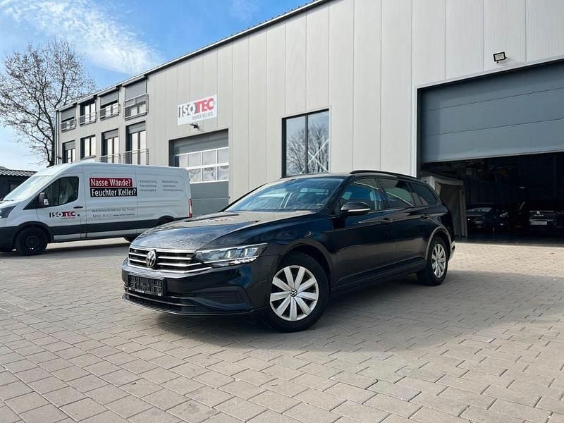 Gebraucht VW Passat 150 PS (110 kW) 2023 Schwarz Kombi