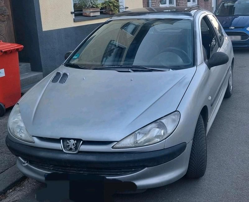 Gebraucht Peugeot 206 75 PS (55 kW) 2000 Grau Kleinwagen