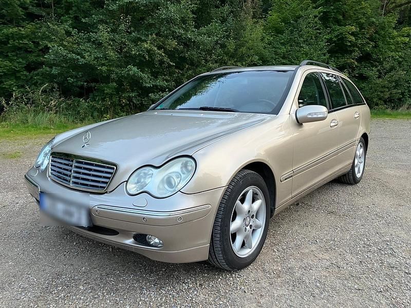 Gold Gebraucht 2004 Mercedes C320 Kombi | 1.850 € (Guter Preis) - Bild 1/4