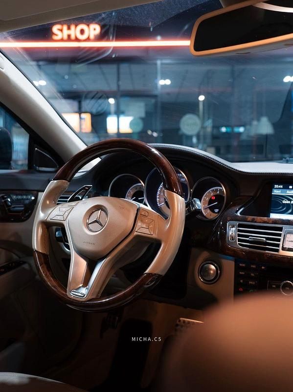 Gebraucht Mercedes CLS500 408 PS (300 kW) 2011 Schwarz Coupé