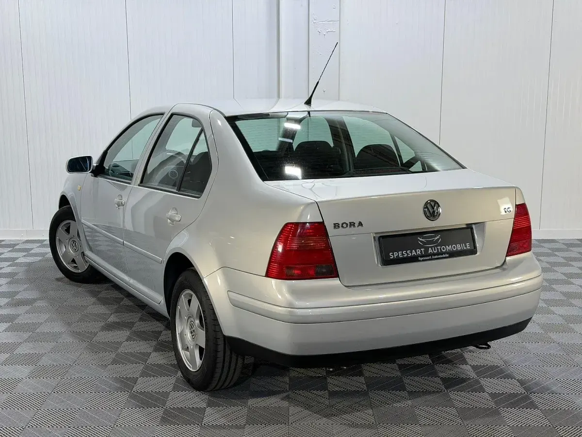 Gebraucht VW Bora 101 PS (74 kW) 1999 Silber Limousine