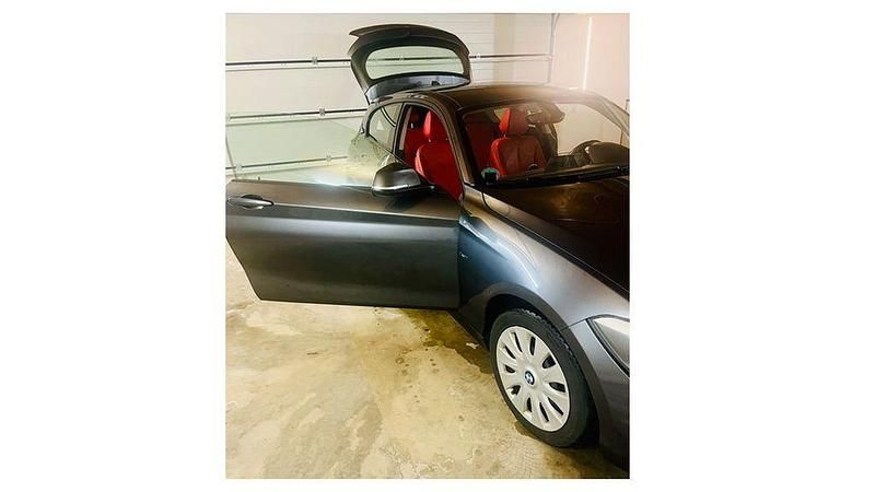 Gebraucht BMW 118 Sport Line 143 PS (105 kW) 2013 Grau Kleinwagen