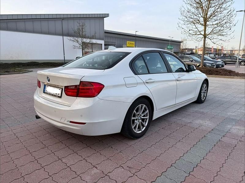 Gebraucht BMW 320 Performance 163 PS (119 kW) 2012 Weiß Limousine