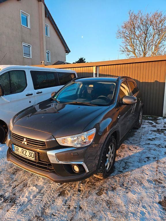 Braun Gebraucht 2016 Mitsubishi ASX Diamant Edition SUV | 11.000 € (Fairer Preis) - Bild 1/4