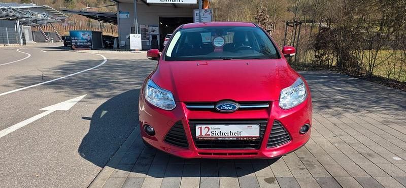 Gebraucht Ford Focus SYNC Edition 101 PS (74 kW) 2014 Rot Limousine