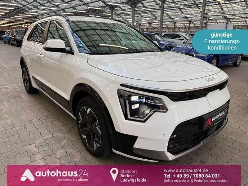 Weiß Gebraucht 2023 Kia e-Niro Inspiration SUV | 26.990 € (Fairer Preis) - Bild 1/4