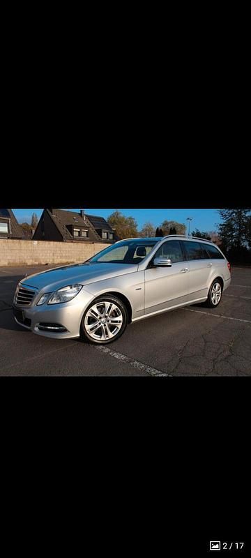 Silber Gebraucht 2011 Mercedes E200 Avantgarde Kombi | 9.400 € (Guter Preis) - Bild 1/4