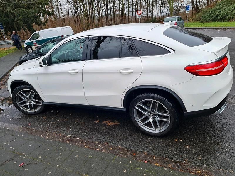 Weiß Gebraucht 2017 Mercedes GLE350 Coupé | 40.000 € (Teuer) - Bild 1/1