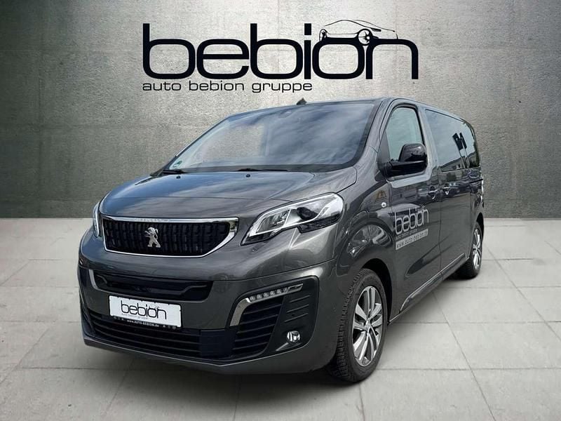 Grau Gebraucht 2023 Peugeot e-Traveller Business-Line Van / Kleinbus | 40.900 € (Fairer Preis) - Bild 1/4