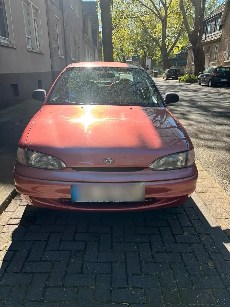 Gebraucht Hyundai Accent GLS 97 PS (71 kW) 1996 Rot Kleinwagen