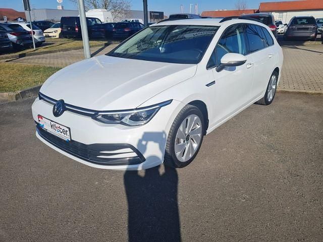 Gebraucht VW Golf VIII Style 150 PS (110 kW) 2022 Weiß Kombi