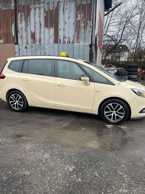 Gebraucht Opel Zafira Tourer 163 PS (119 kW) 2018 Beige Van / Kleinbus