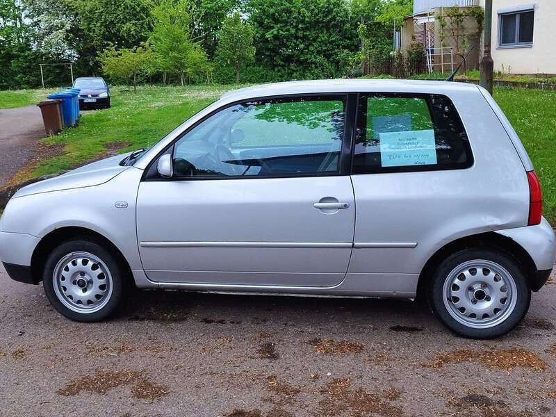 Silber Gebraucht 2000 VW Lupo Trendline Kleinwagen | 600 € (Guter Preis) - Bild 1/4
