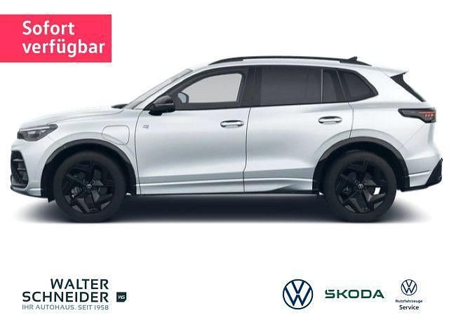 Oyster silver metallic Neu 2025 VW Tiguan R-line SUV | 60.861 € - Bild 1/2