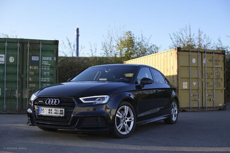 Schwarz Gebraucht 2018 Audi A3 S-Line Limousine | 18.650 € (Guter Preis) - Bild 1/4