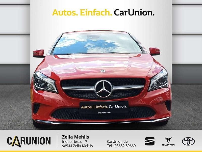 Gebraucht Mercedes CLA180 122 PS (89 kW) 2018 Jupiterrot (rot) Limousine