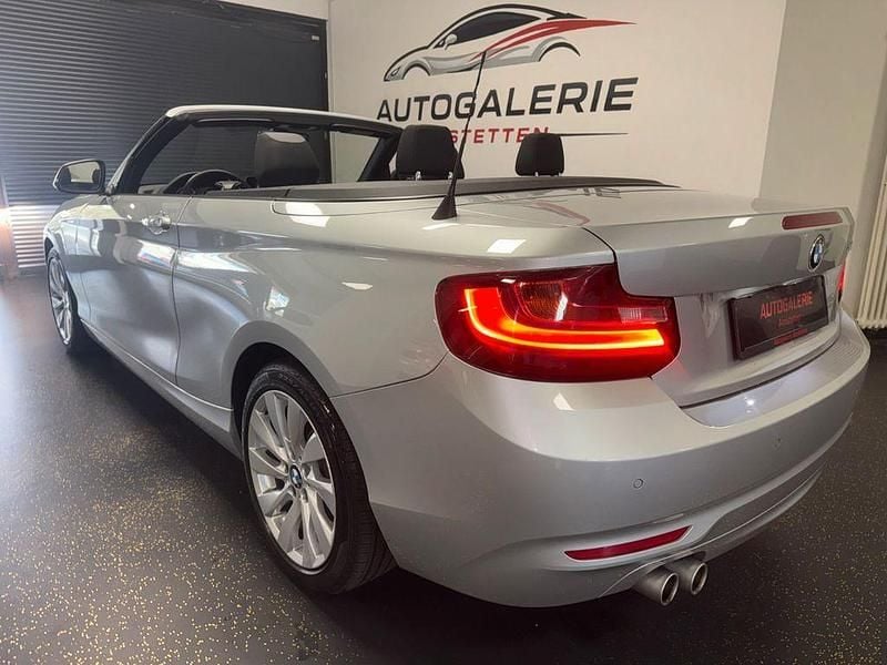 Gebraucht BMW 220 Advantage 190 PS (139 kW) 2017 Silber Cabrio