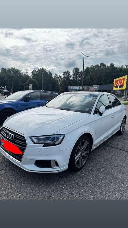 Weiß Gebraucht 2019 Audi A3 Sport Limousine | 21.000 € (Guter Preis) - Bild 1/4