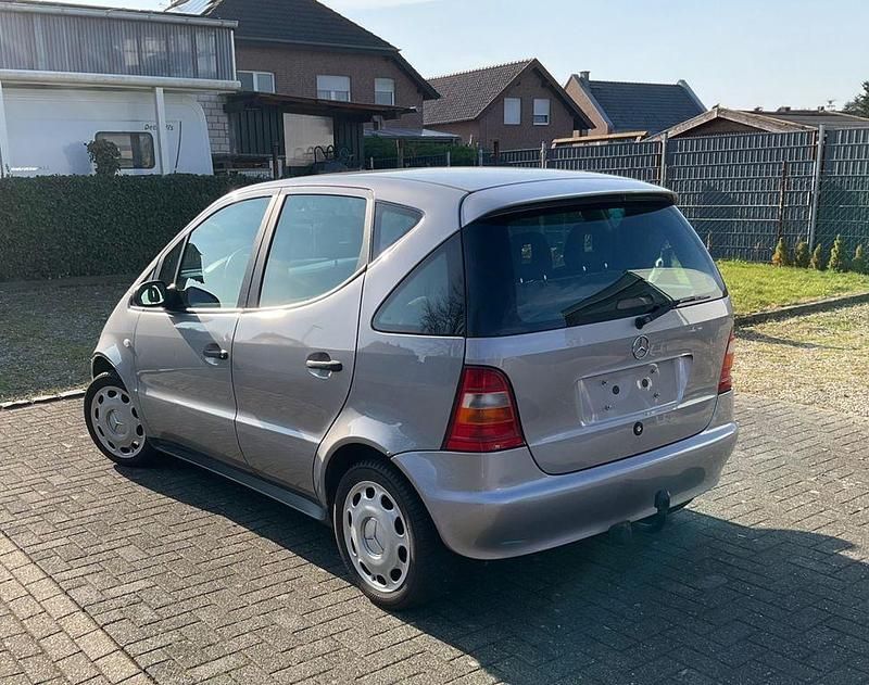Gebraucht Mercedes A140 Classic 82 PS (60 kW) 1998 Silber Van / Kleinbus