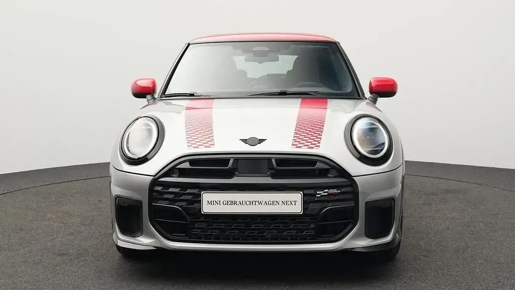 Używany Mini Cooper 156 KM (114 kW) 2024 Szary Hatchback
