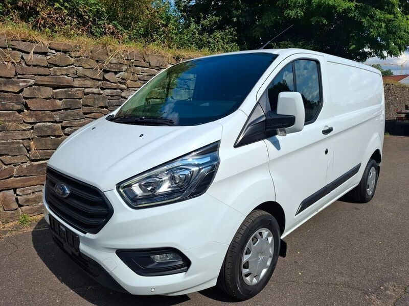 Weiß Gebraucht 2020 Ford Transit Custom Trend Limousine | 17.750 € (Superpreis) - Bild 1/4